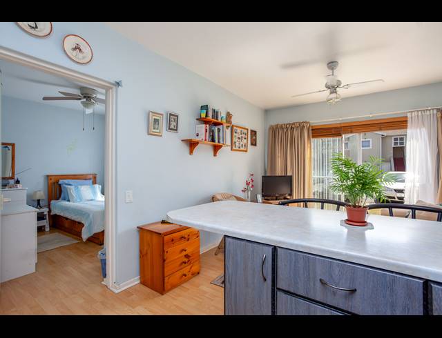 1 BEDROOM APARTMENT FOR SALE IN KENILWORTH